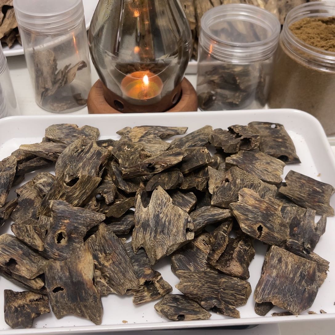 沉香沉香碎屑乌身圆叶块料