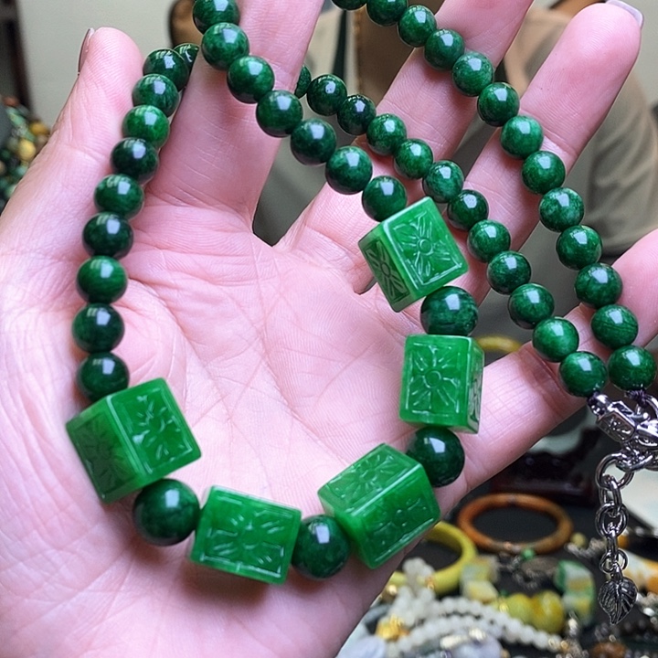 涓***流翡翠未镶嵌耳饰350