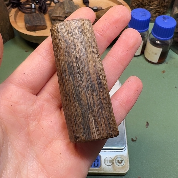 用***4沉香沉香碎屑海南高端红油白棋树头油老料15.9克