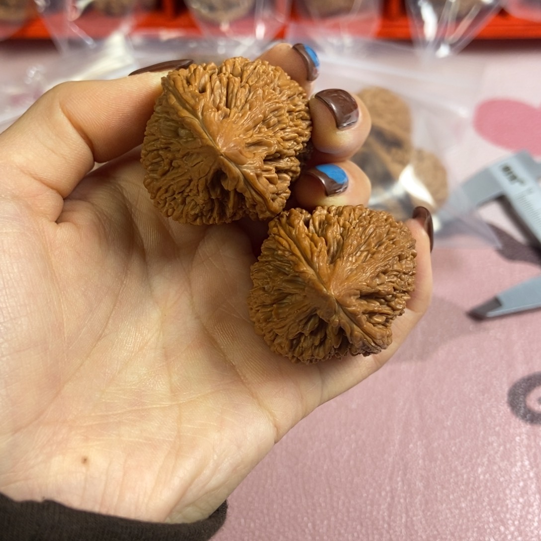 文玩核桃吊坠35蒜头480