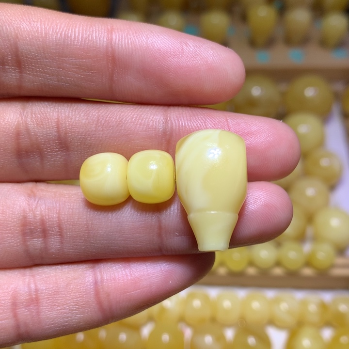 蜜蜡裸石未镶嵌小*天然俄料金白套装10-12.6