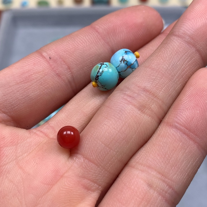 南红玛瑙配饰未镶嵌