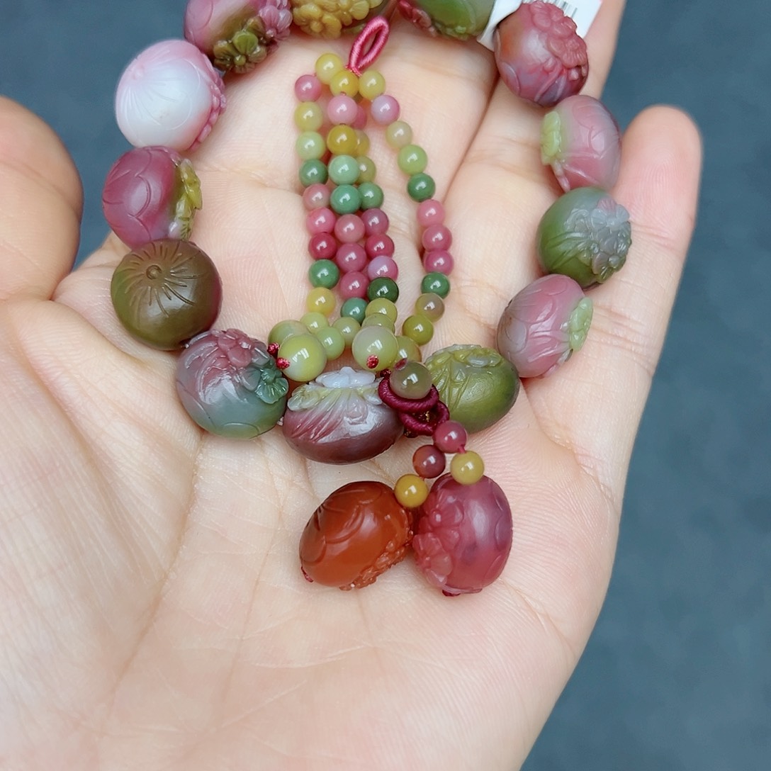 定制石英质玉盐源未镶嵌年*