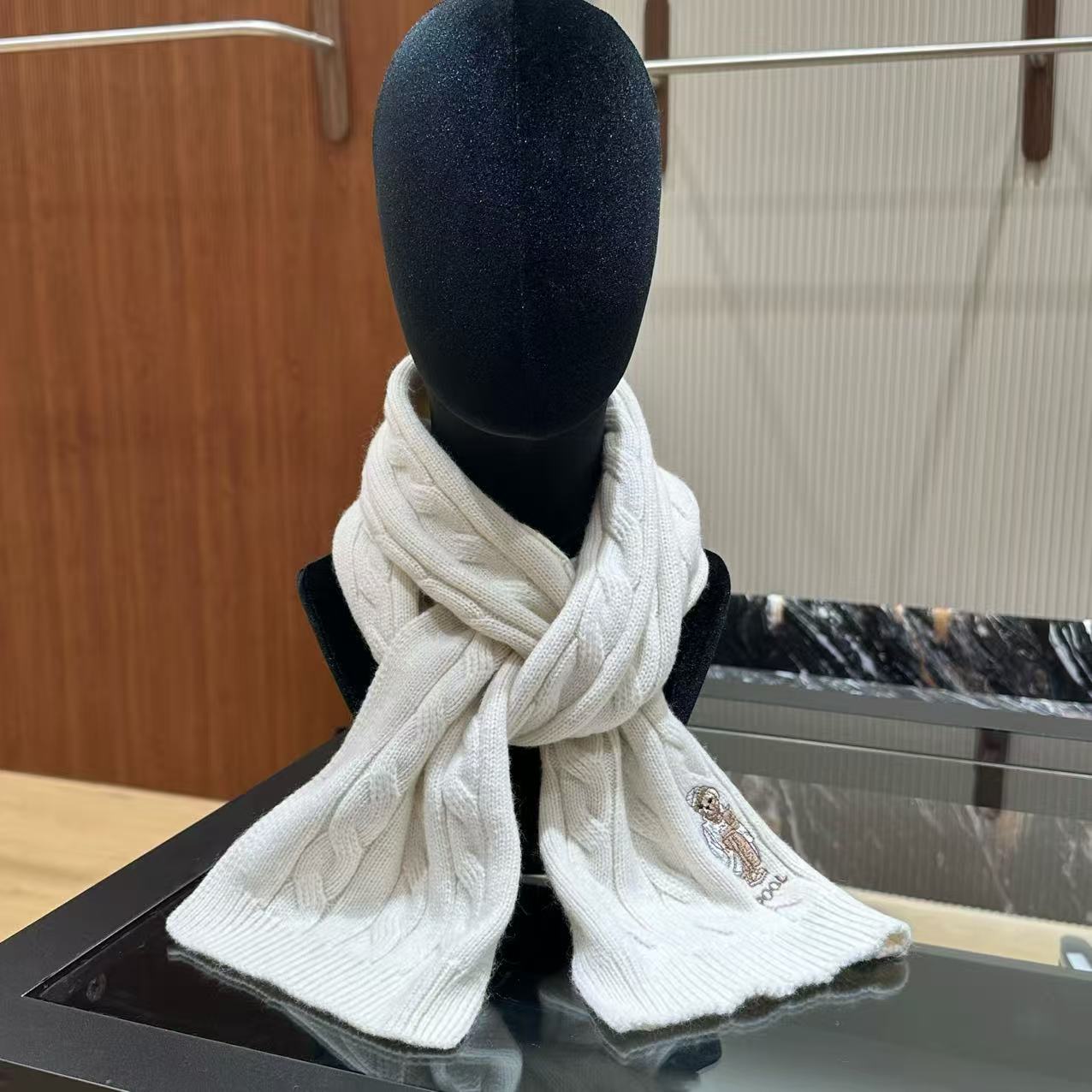 JISI  绞花编结针织围巾-MZ25648A