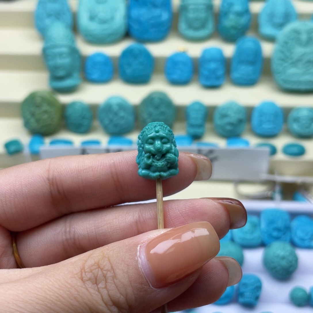 绿松石雕刻未镶嵌