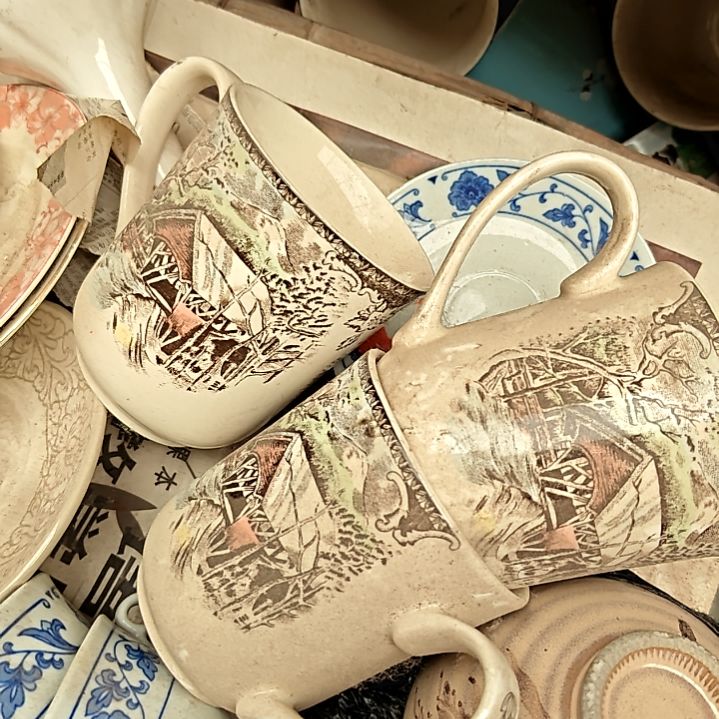 摆件陶瓷盘子碗啥都有