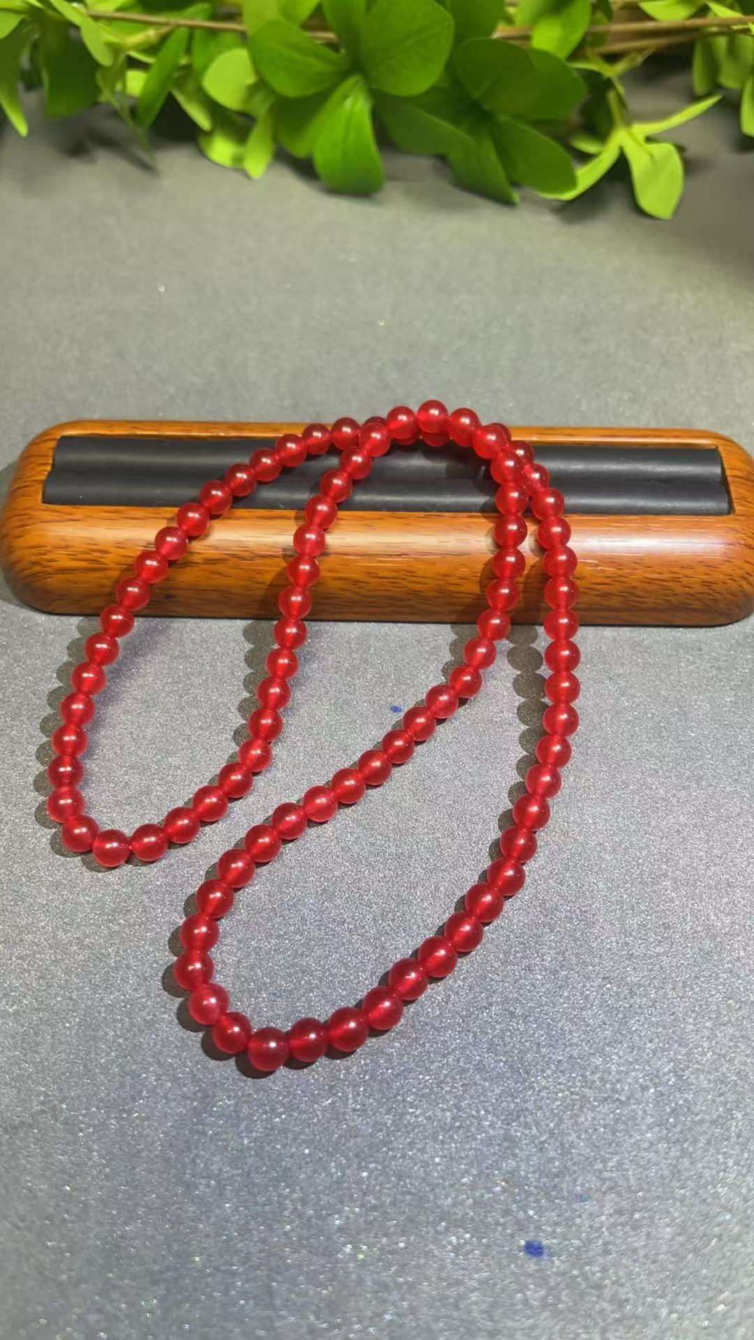 a4128红色圆珠多圈手串多样发