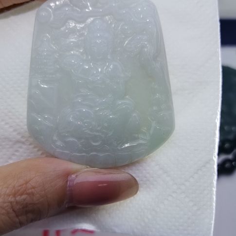 翡翠颈饰未镶嵌天然的A货翡翠多样性发货