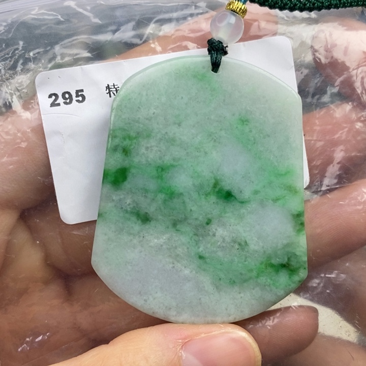 颈饰未镶嵌翡翠吊坠
