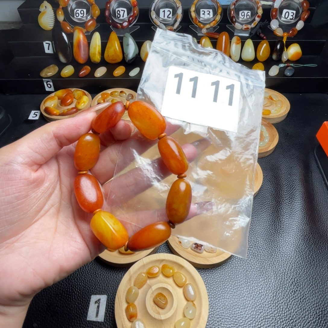 和田玉未镶嵌手链