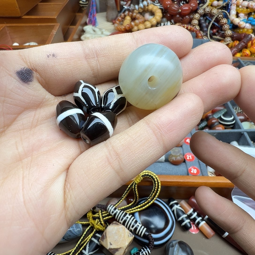 玛瑙/玉髓未镶嵌珠宝半成品