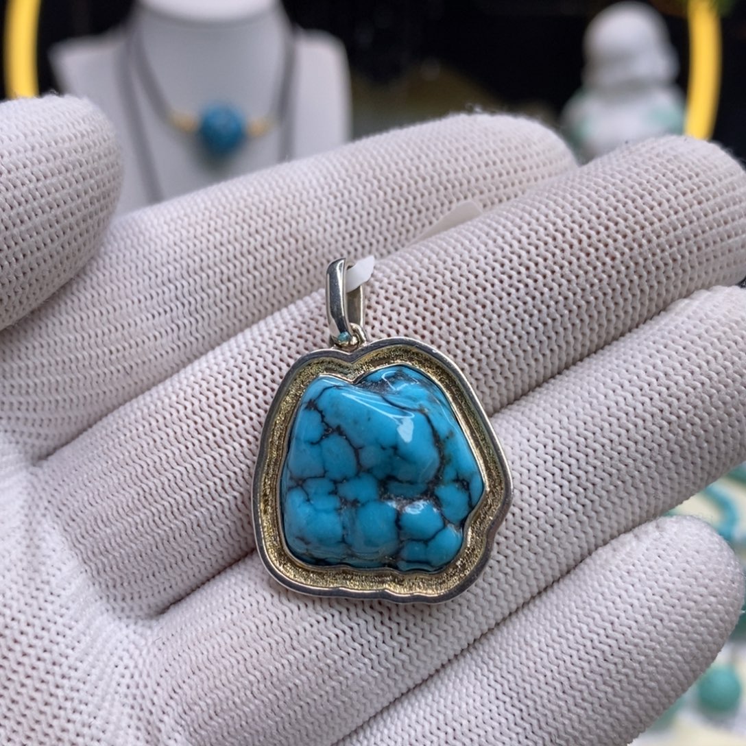 绿松石未镶嵌珠宝奇石