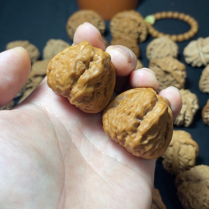 c***、把件文玩核桃蛤蟆头37.5mm有修