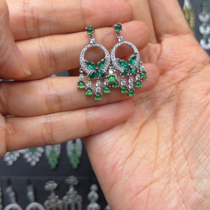 Y***A翡翠银S925镶嵌耳饰