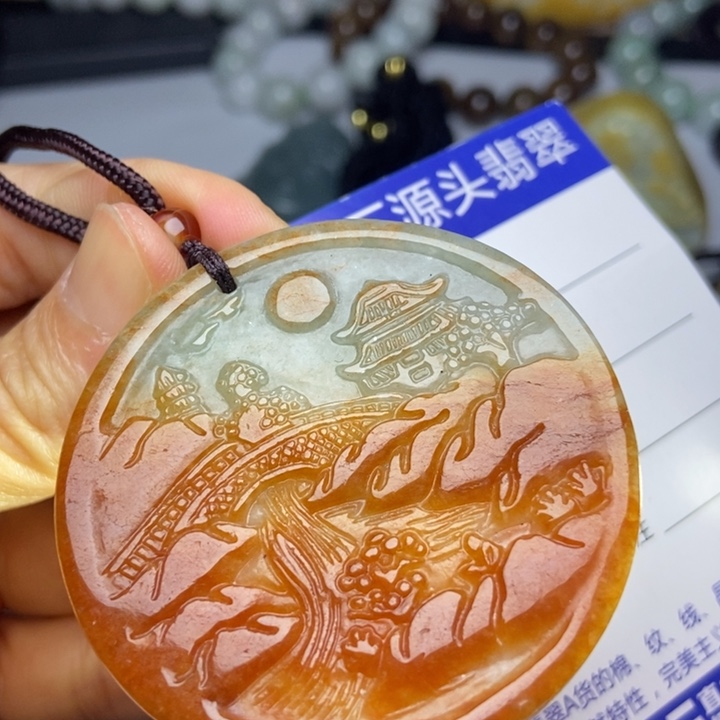 翡翠颈饰未镶嵌翡翠