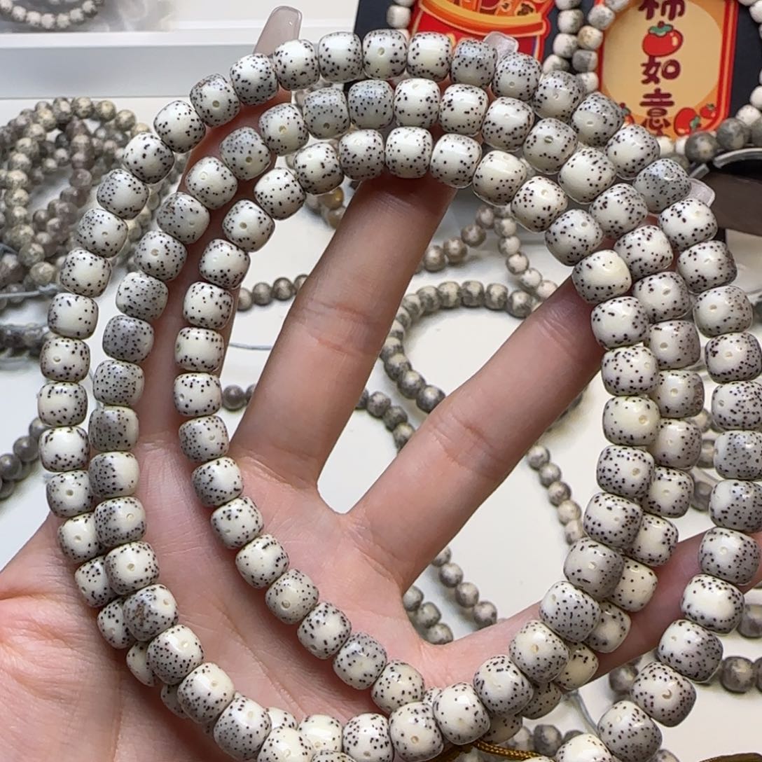 星月菩提手串石玉糯冰月留白8×7长条108