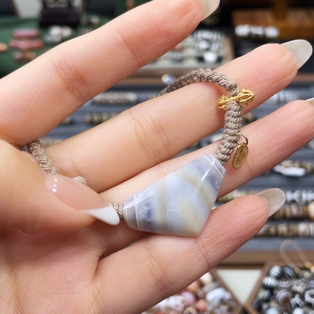 玛瑙/玉髓未镶嵌珠宝半成品