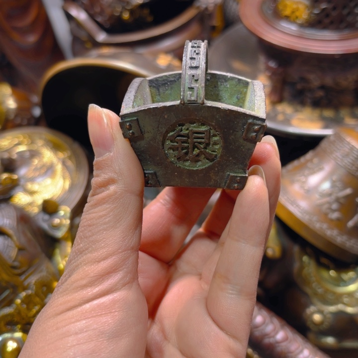 铜器摆件收收藏藏