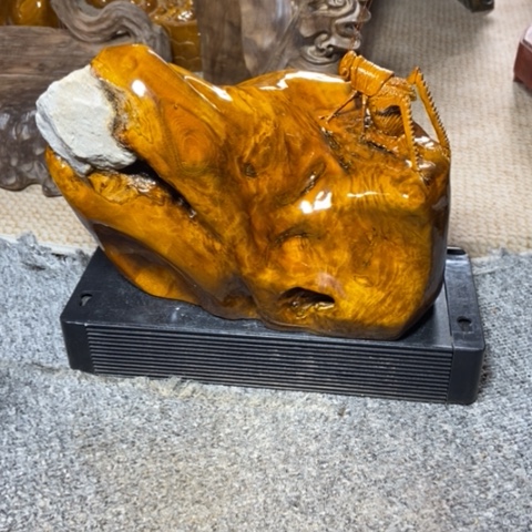 金丝楠蝈蝈小摆件