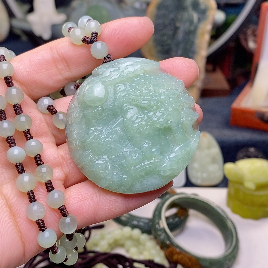 岫玉颈饰合金岫玉吊坠