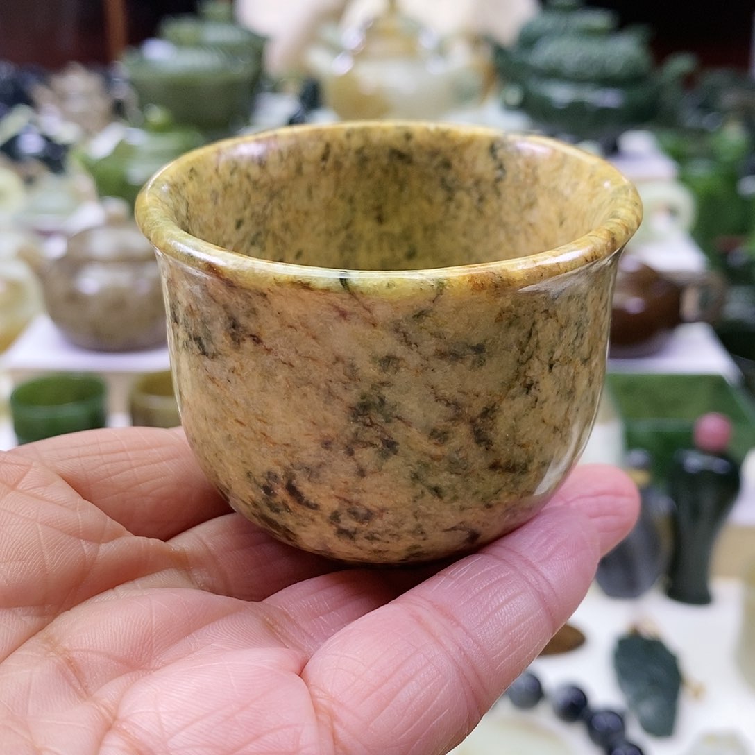 和田玉茶杯未镶嵌