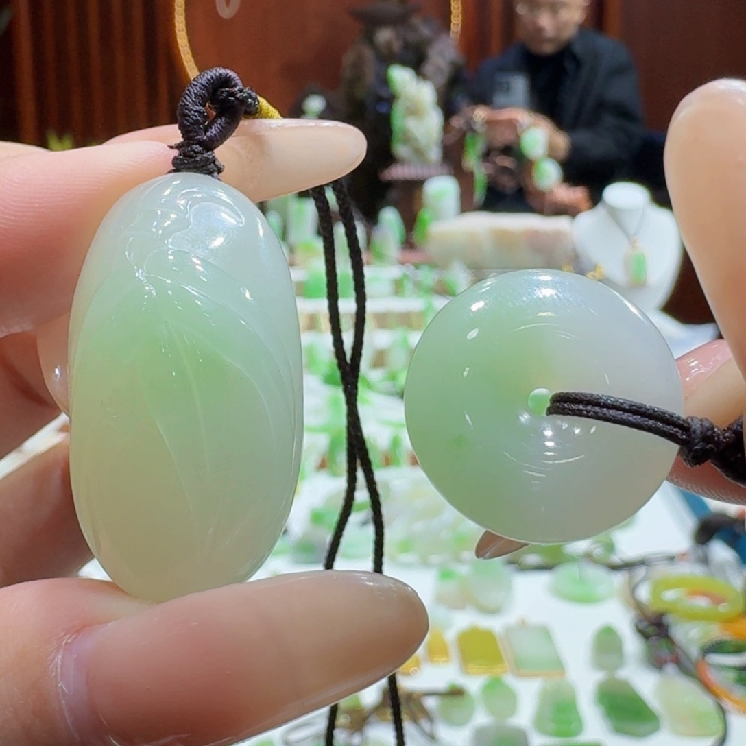 和田玉翠青祝福未镶嵌