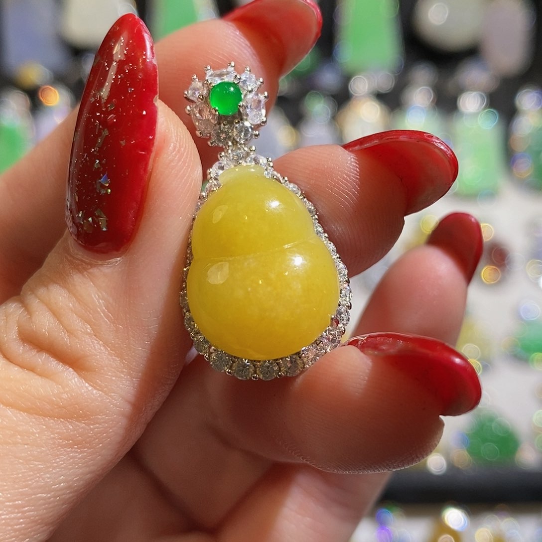 翡翠颈饰银S925镶嵌天然翡翠