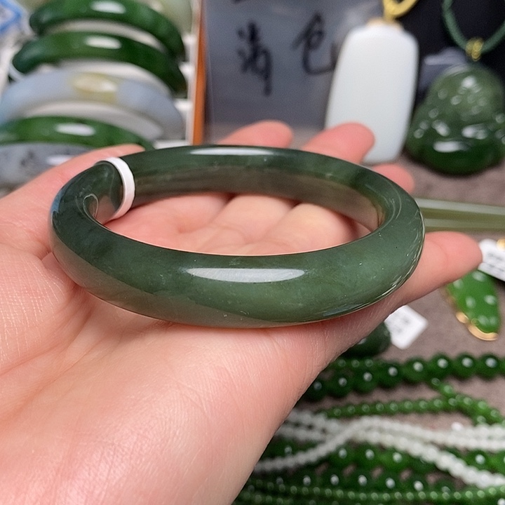 和田玉（青玉）未镶嵌手镯56加