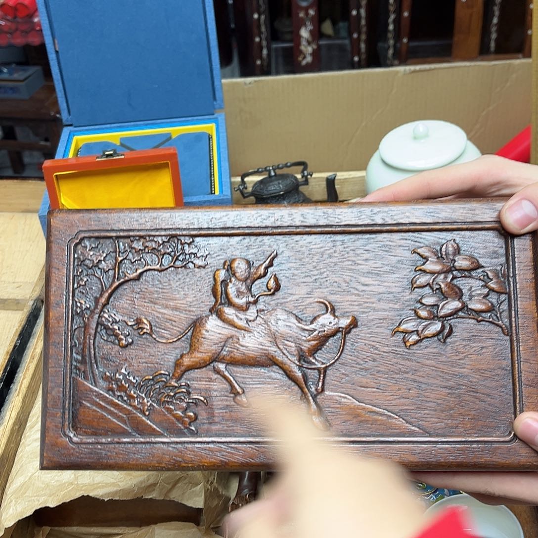 大叶紫檀（黑酸枝木类）