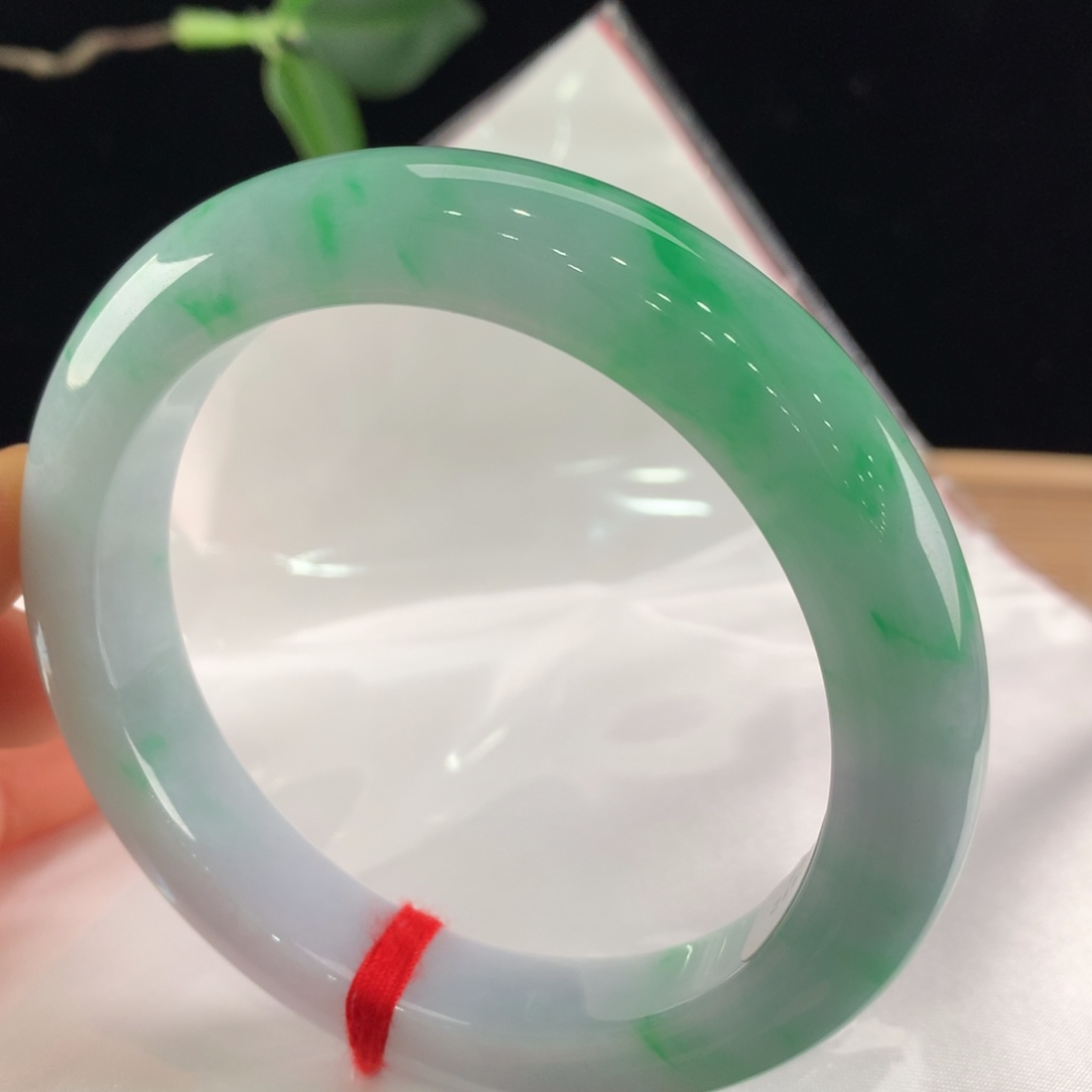 翡翠手镯未镶嵌111-0247