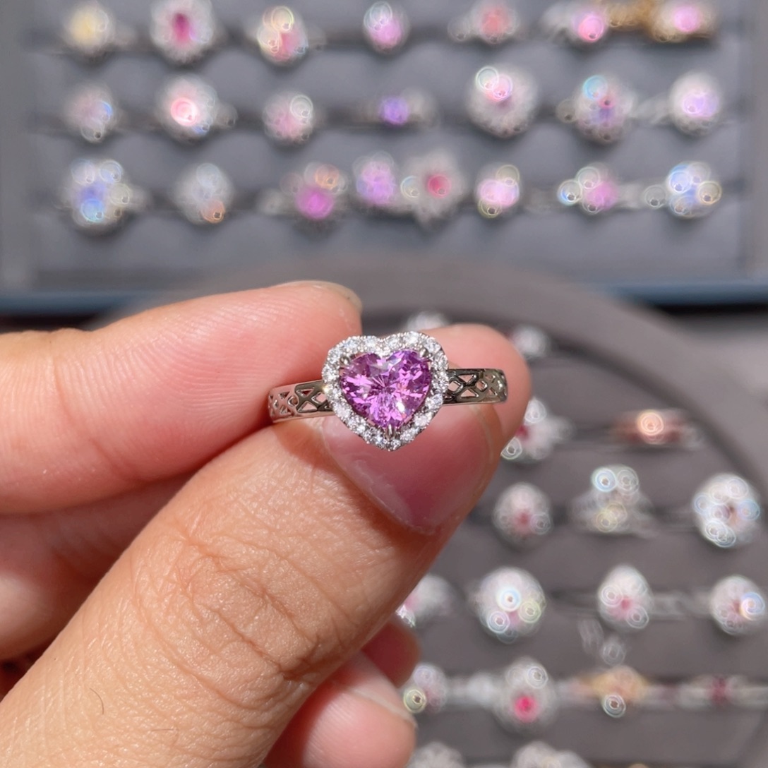 彩色蓝宝石戒指18K金镶嵌1.05ct 无烧