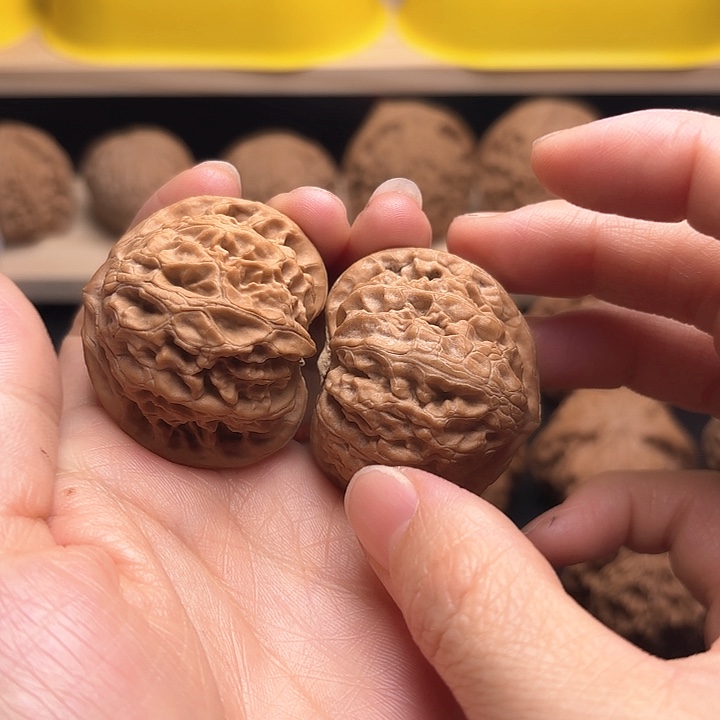 文玩核桃把件40宫灯