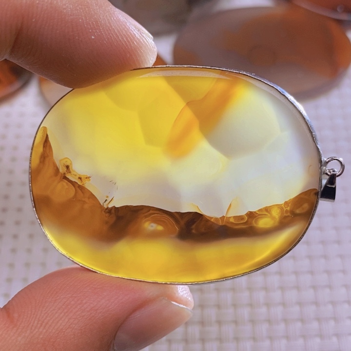 玛瑙/玉髓颈饰未镶嵌