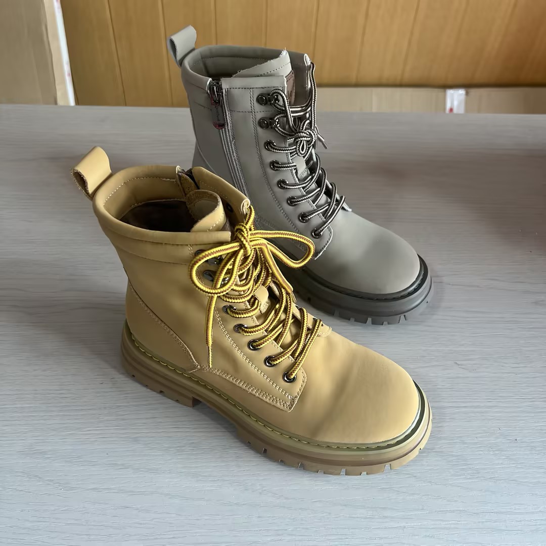 2413105H0152中靴B394