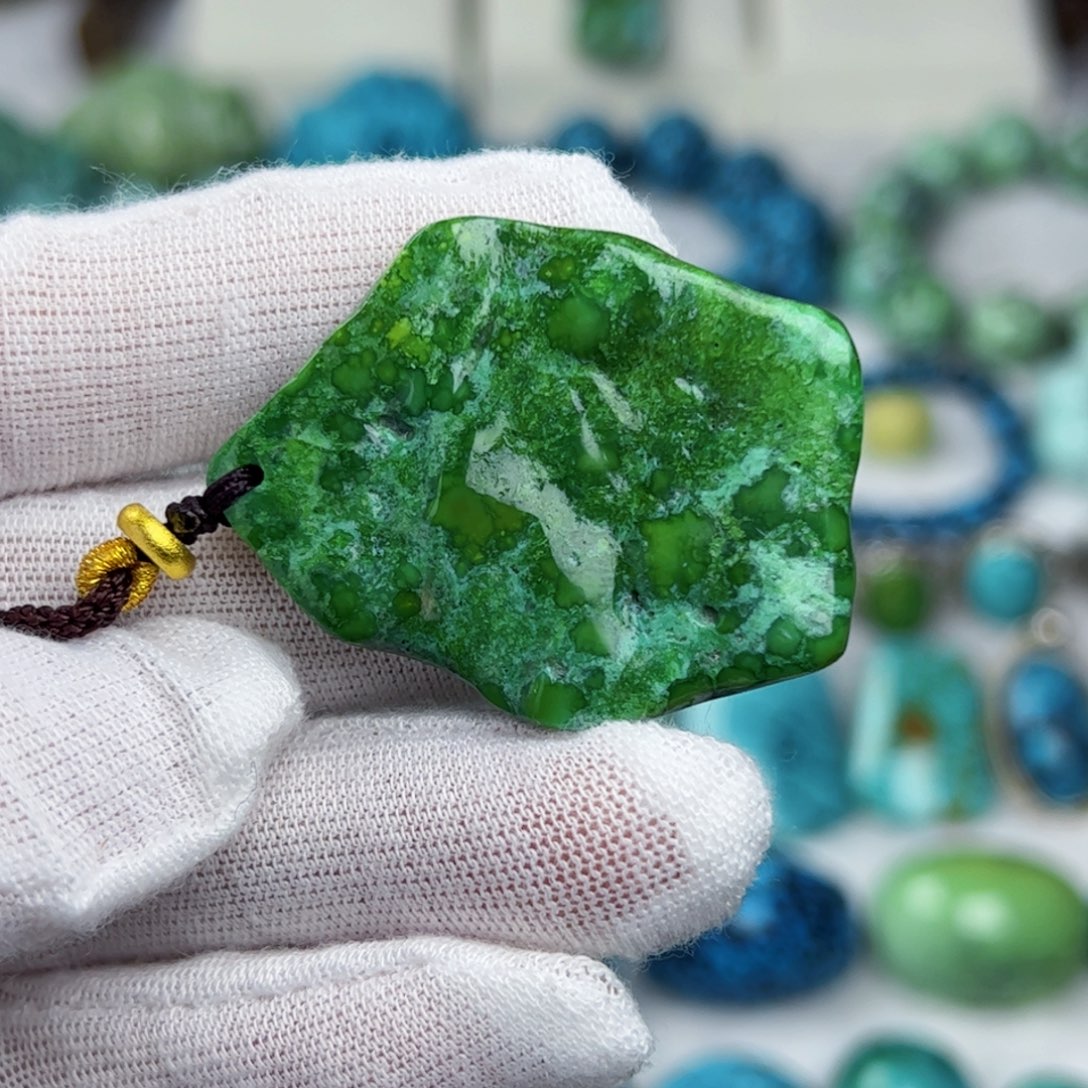 未镶嵌绿松石珠宝奇石