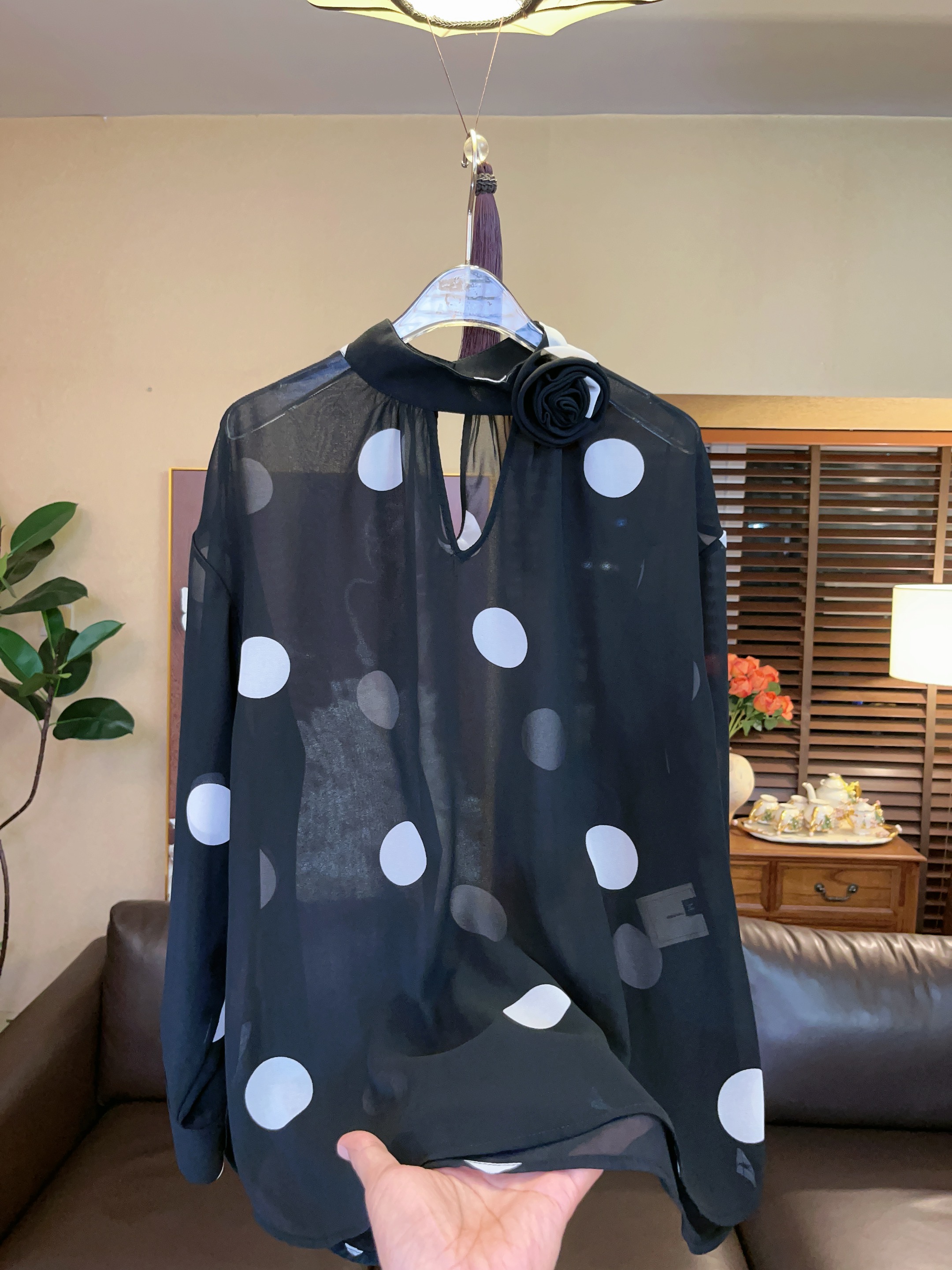 【莫奈花园】秋季气质百搭宽松显瘦波点乔其拼花上衣