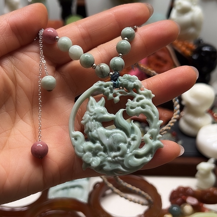 蛇纹石玉吊坠未镶嵌