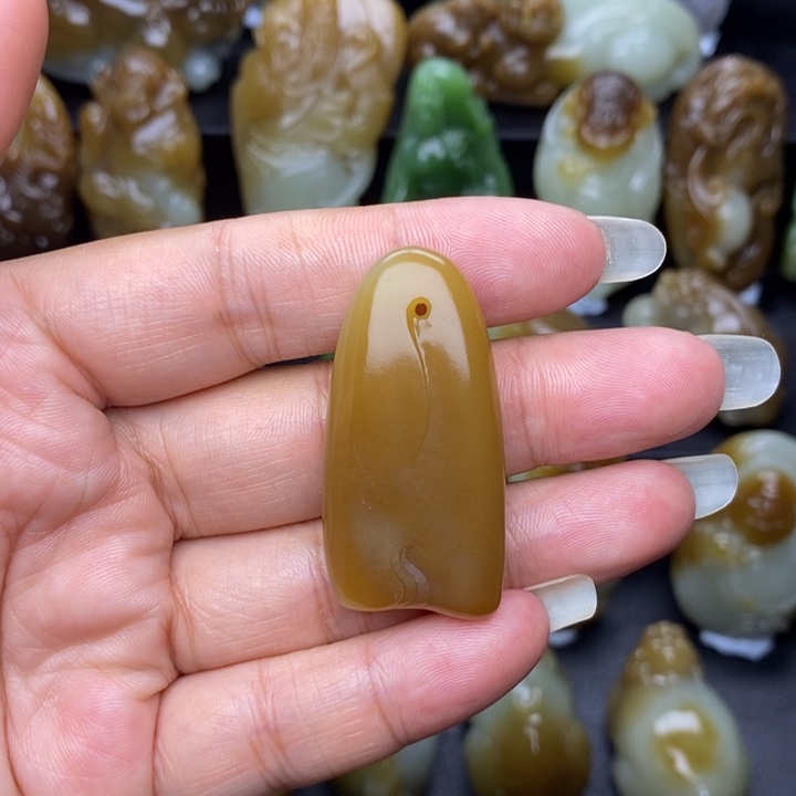 颈饰未镶嵌和田玉