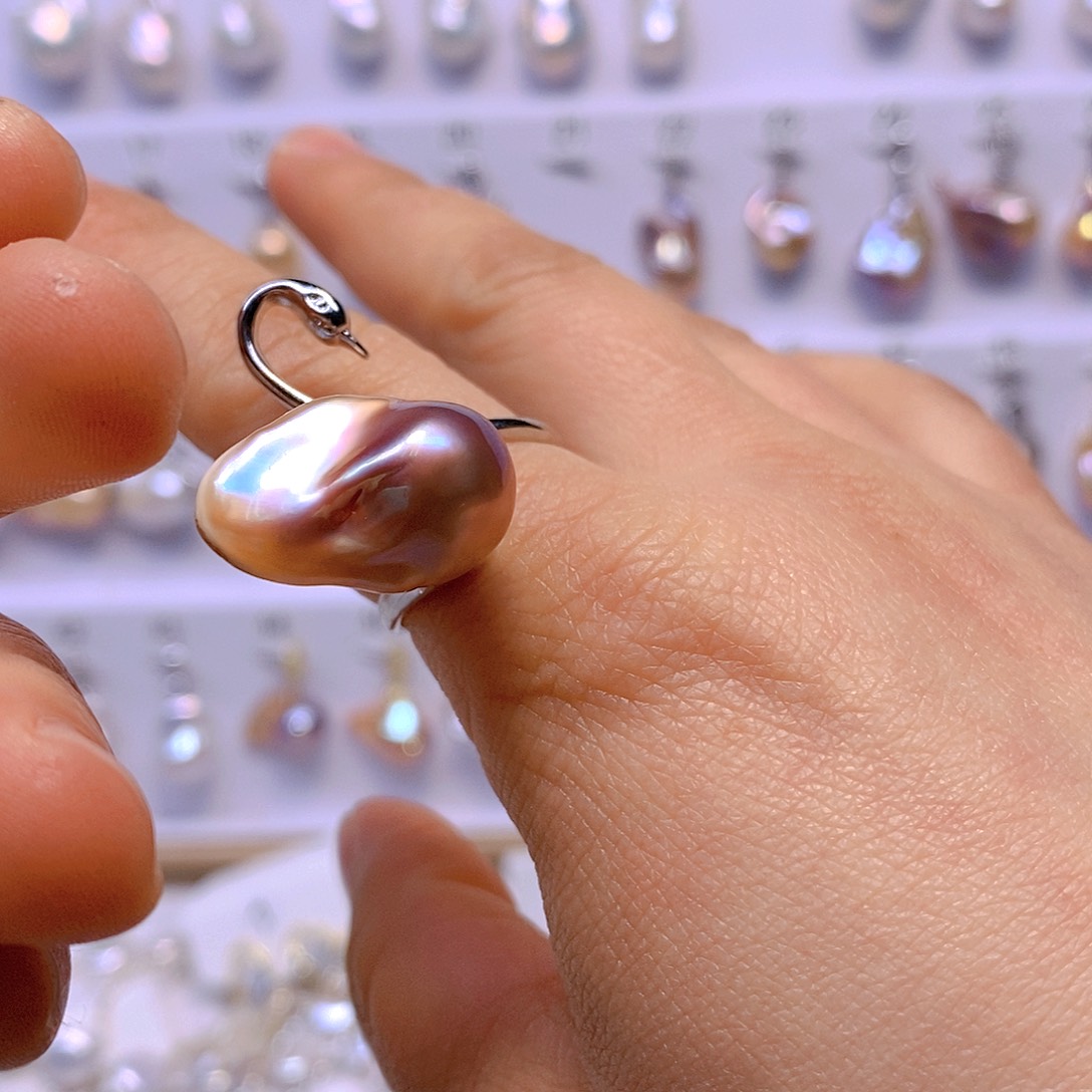 淡水珍珠合金颈饰