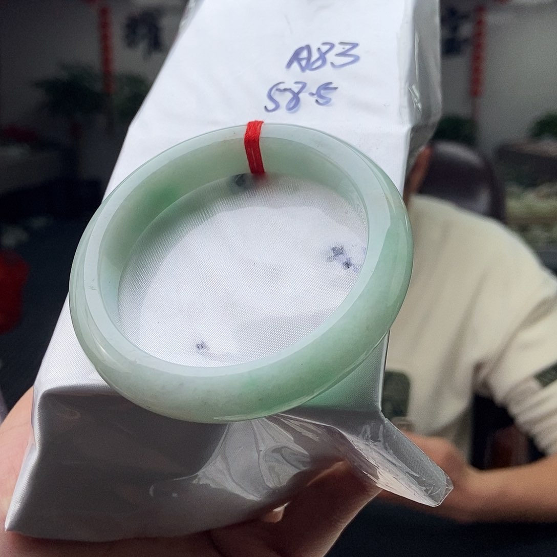 翡翠手镯未镶嵌颜色多样性发拍一发一
