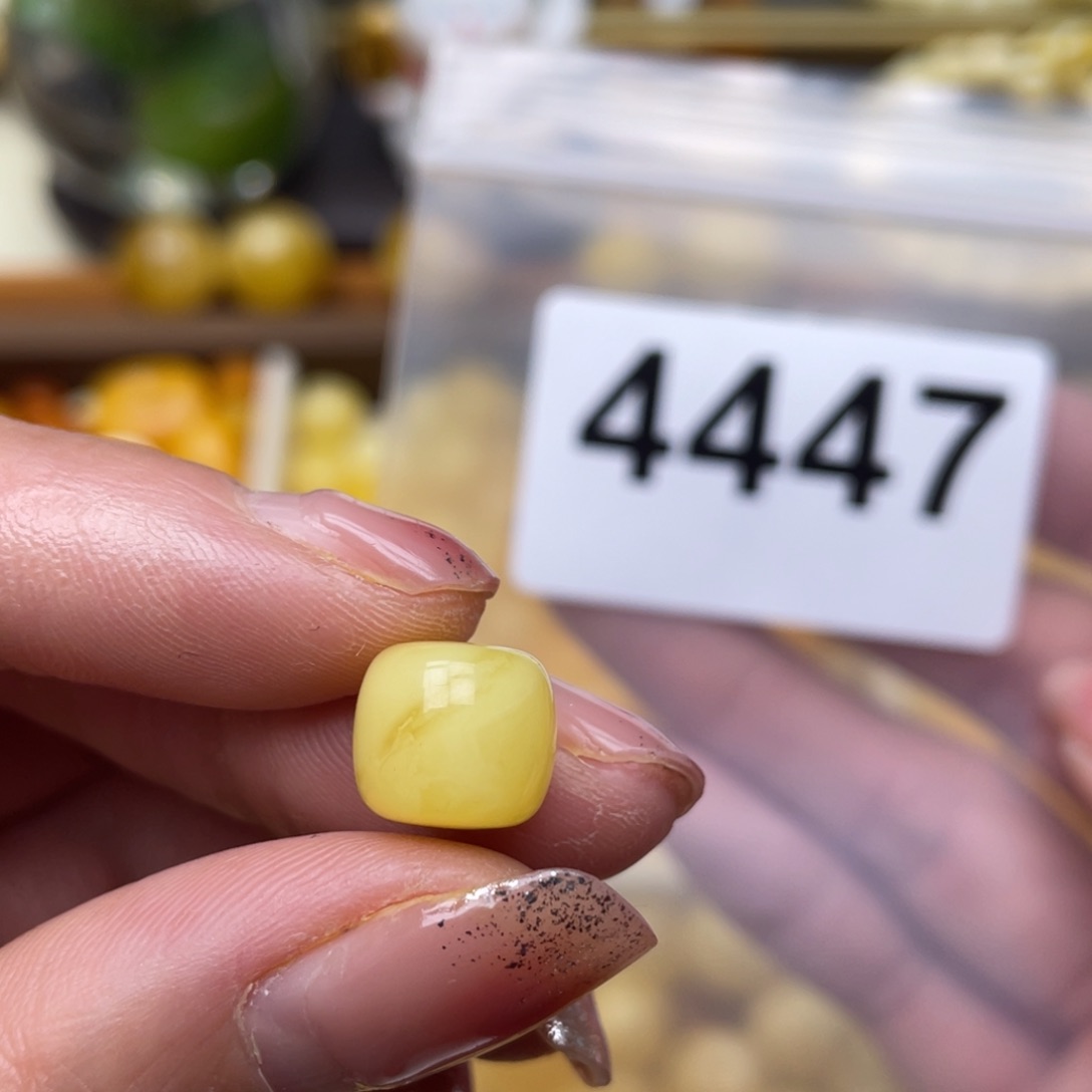 蜜蜡珠宝奇石未镶嵌10.3