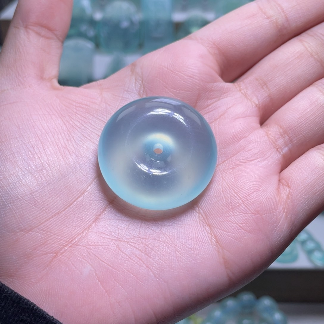 蛇纹石玉颈饰未镶嵌灵*筠