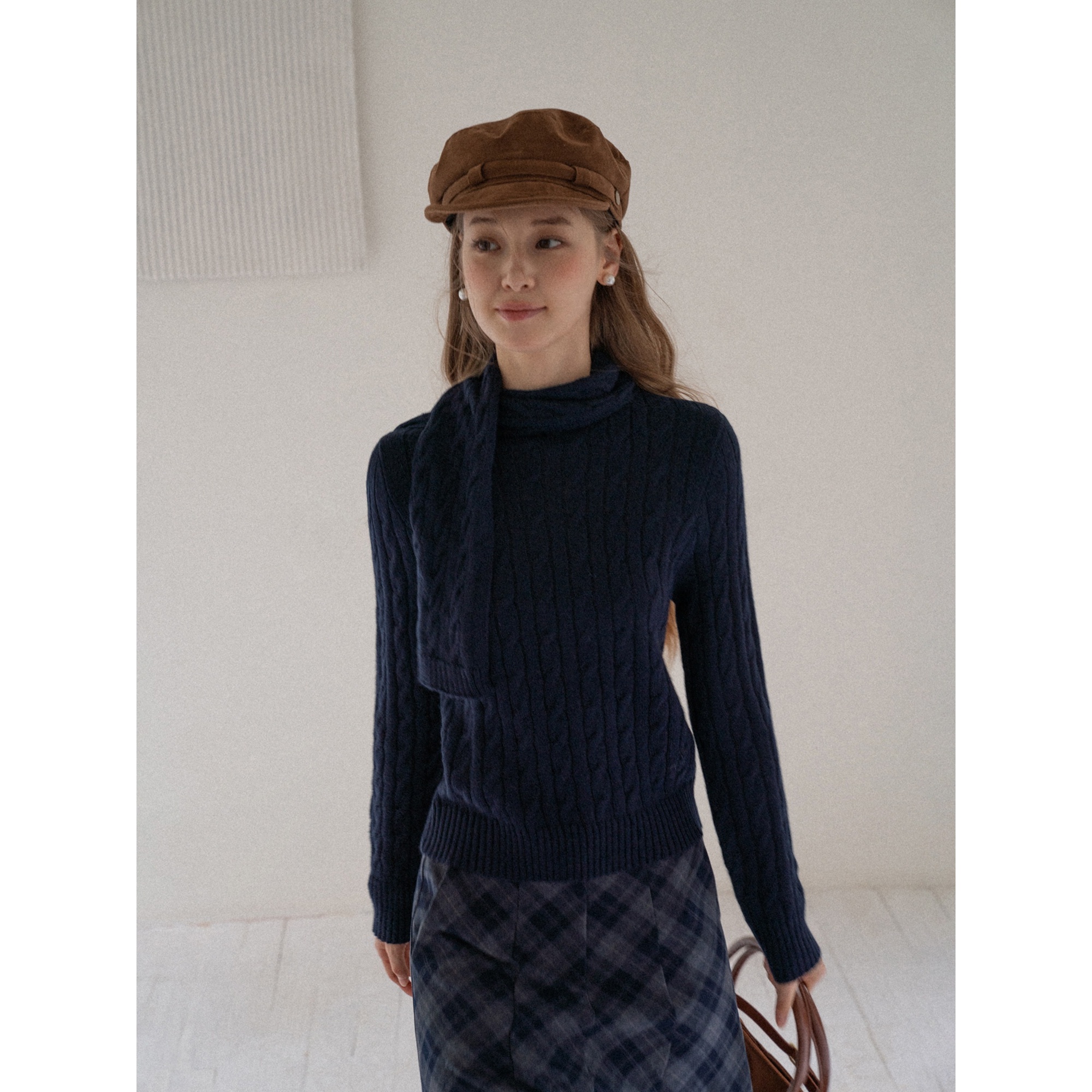 QYao Girls高领宽边系带长袖针织衫女秋季设计感修身打底衫上衣