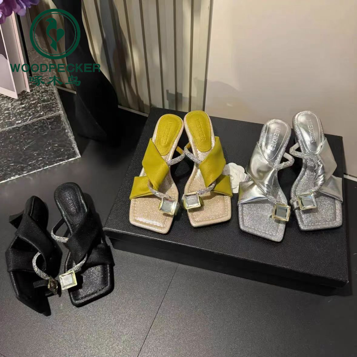 啄木鸟2025年夏新中式宝石新款高级感百搭舒适小众设计款爆款凉鞋