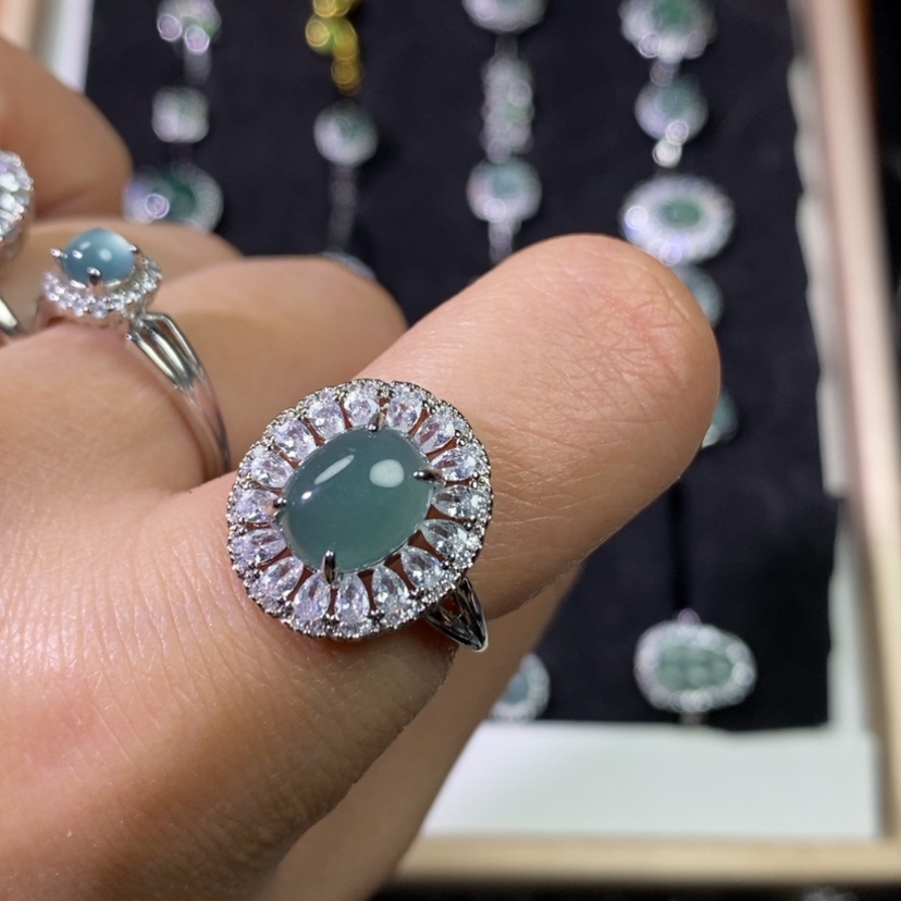 【闪购商品】翡翠颈饰未镶嵌天然