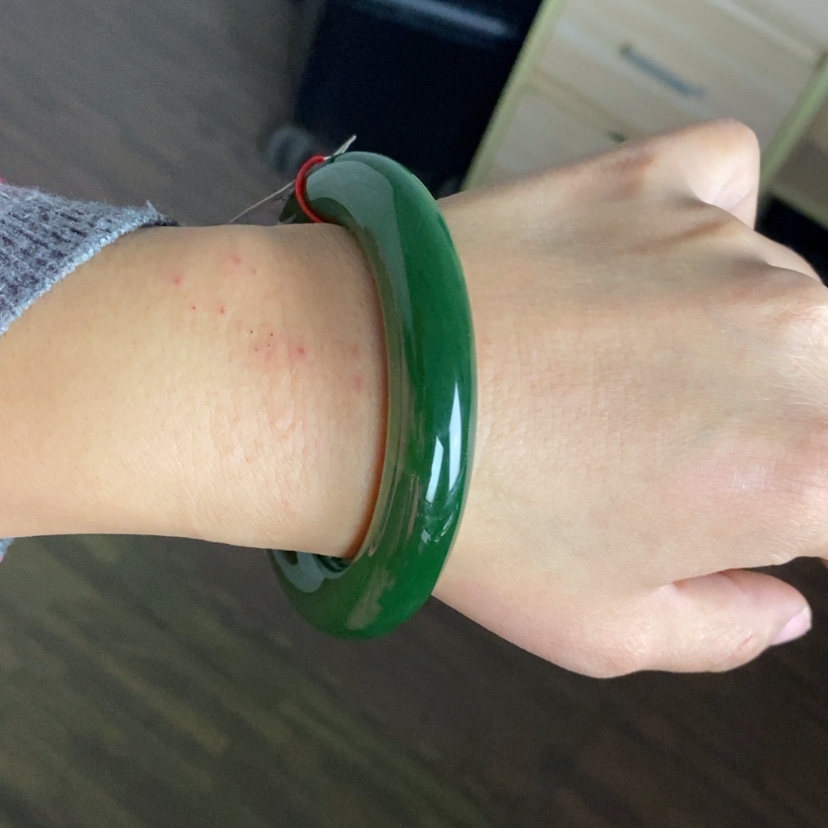 【闪购商品】未镶嵌手镯和田玉（碧玉）