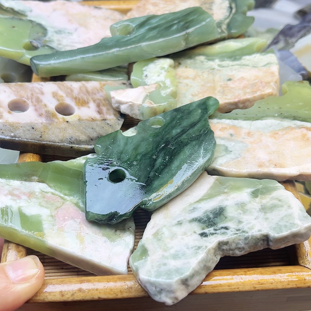 未镶嵌和田玉（糖玉）珠宝奇石厉*