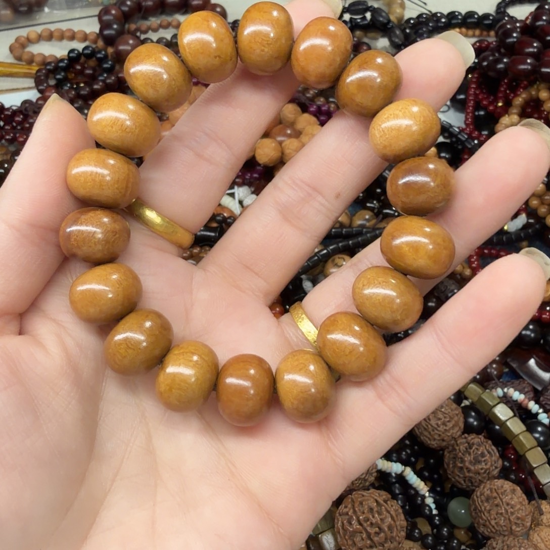 无事牌维腊木（绿檀）