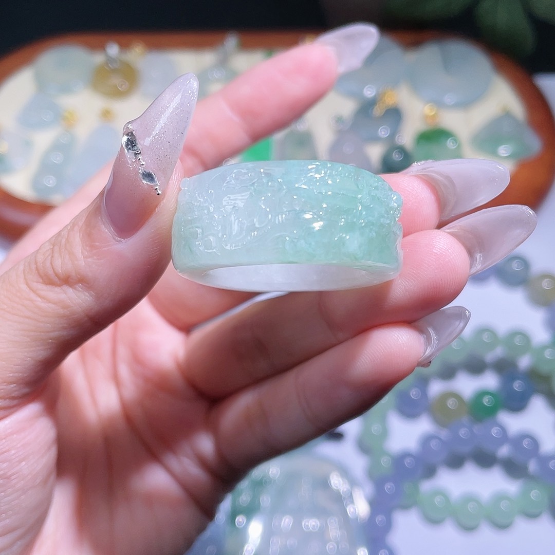 翡翠戒指未镶嵌扳指