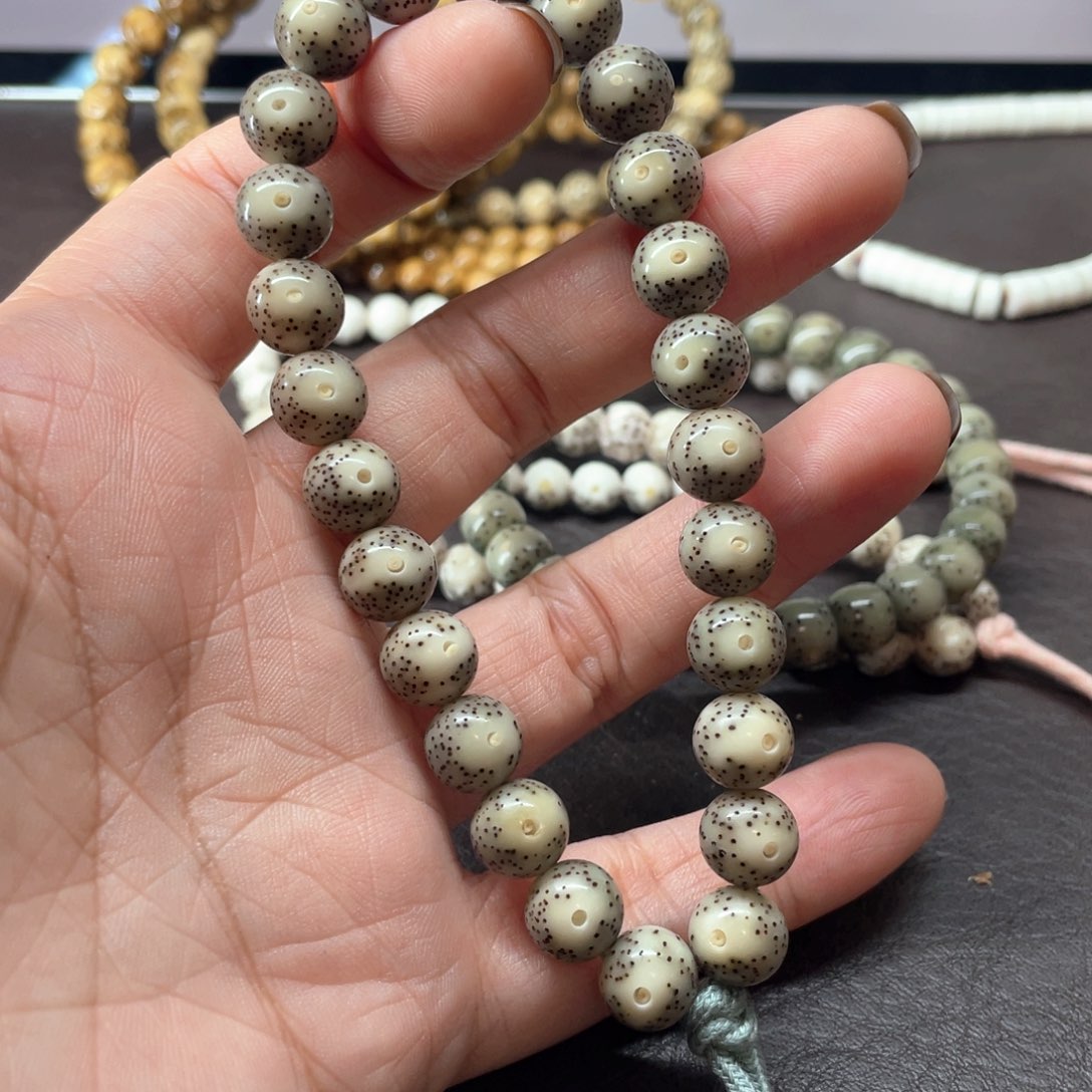 花***生星月菩提吊坠卡9mm正月眼睛留白小细星糯冰料圆珠手持